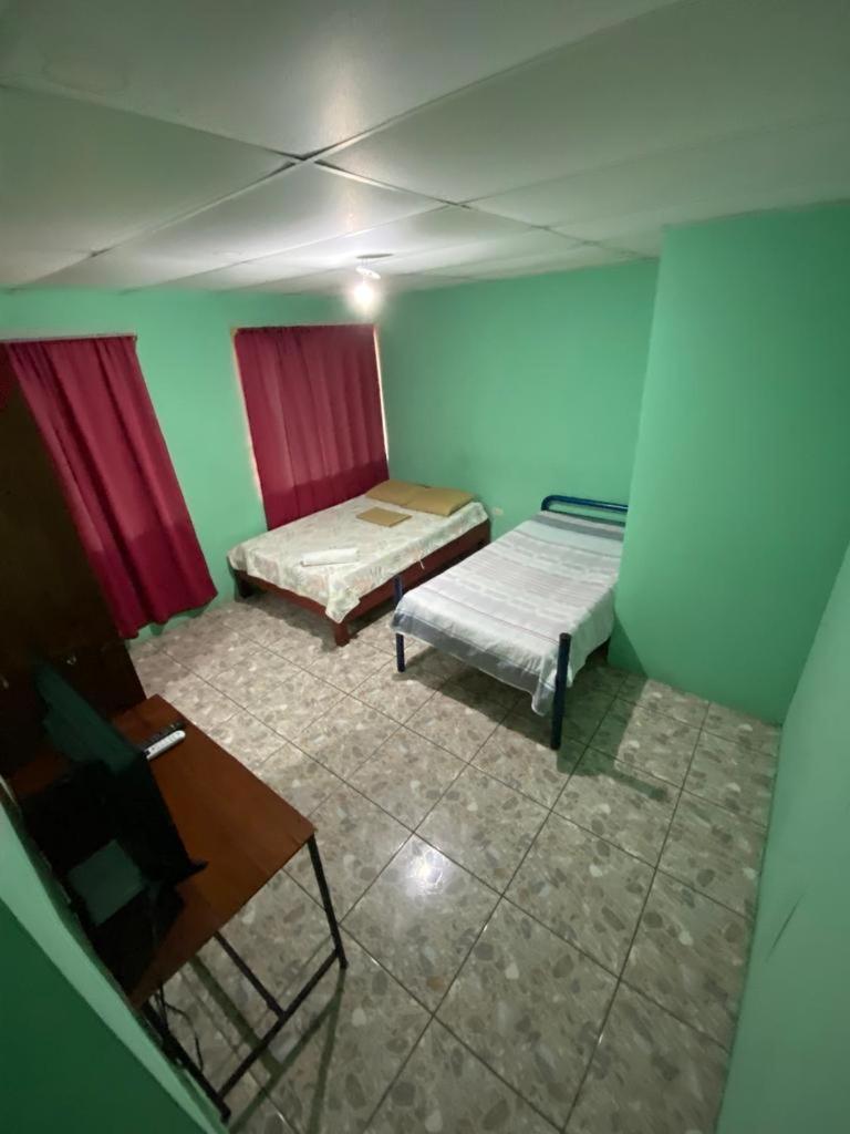 Hospedaje Catalinass Liberia Habitación foto